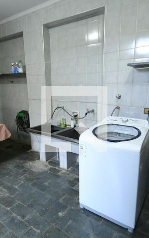 Casa à venda com 250m², 5 quartos e 2 vagasÁrea de Serviço