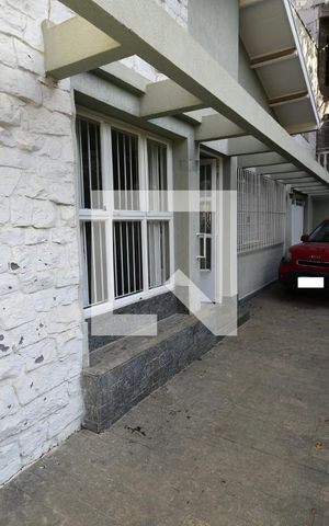 Casa à venda com 250m², 5 quartos e 2 vagasGaragem