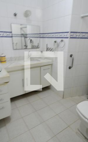 Casa à venda com 250m², 5 quartos e 2 vagasBanheiro 3 - Suíte