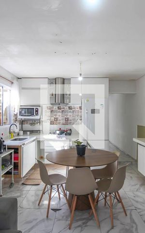 Casa de condomínio à venda com 75m², 2 quartos e 1 vaga Casa de condomínio à venda com 75m², 2 quartos e 1 vagaSala/Cozinha