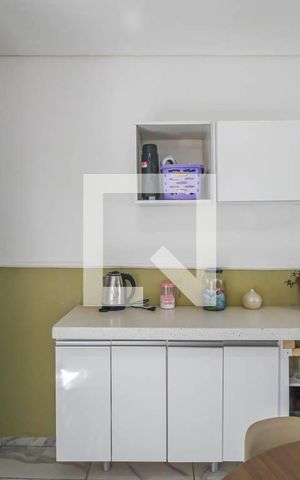 Casa de condomínio à venda com 75m², 2 quartos e 1 vaga Casa de condomínio à venda com 75m², 2 quartos e 1 vagaSala