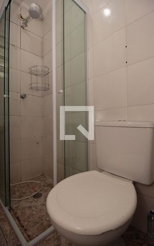 Apartamento para alugar com 73m², 4 quartos e 1 vaga Apartamento para alugar com 73m², 4 quartos e 1 vagaBanheiro 1