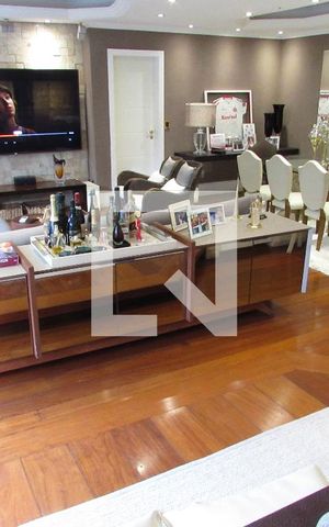 Apartamento à venda com 280m², 4 quartos e 4 vagasSala