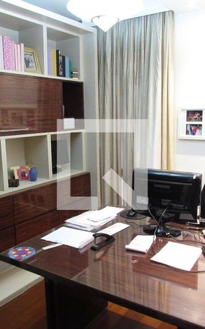 Apartamento à venda com 280m², 4 quartos e 4 vagasEscritório 1