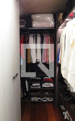 Apartamento à venda com 280m², 4 quartos e 4 vagasCloset da Suíte Master