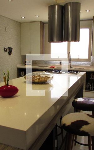 Apartamento à venda com 280m², 4 quartos e 4 vagasCozinha