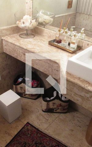 Apartamento à venda com 280m², 4 quartos e 4 vagasBanheiro Social