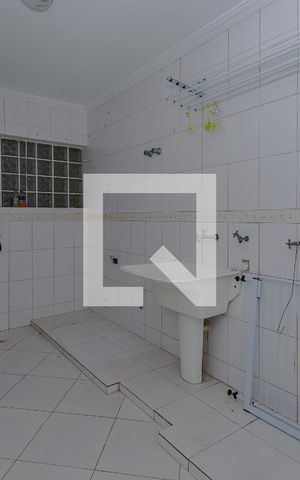 Casa à venda com 634m², 4 quartos e 5 vagas Casa à venda com 634m², 4 quartos e 5 vagasÁrea de Serviço