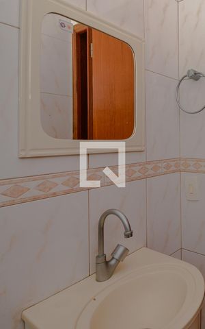 Casa à venda com 634m², 4 quartos e 5 vagas Casa à venda com 634m², 4 quartos e 5 vagasBanheiro Social