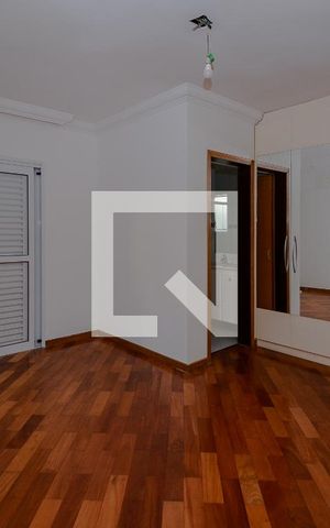 Casa à venda com 634m², 4 quartos e 5 vagas Casa à venda com 634m², 4 quartos e 5 vagasSuíte 3