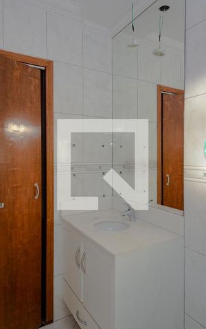 Casa à venda com 634m², 4 quartos e 5 vagas Casa à venda com 634m², 4 quartos e 5 vagasBanheiro da Suíte 2