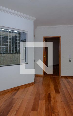 Casa à venda com 634m², 4 quartos e 5 vagas Casa à venda com 634m², 4 quartos e 5 vagasSala 3