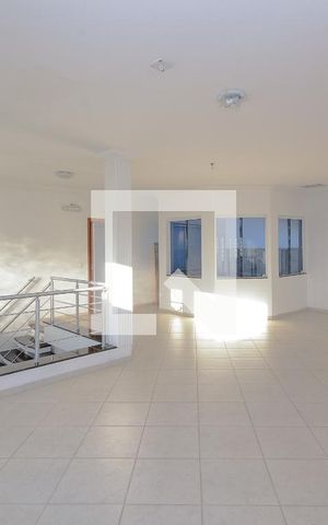 Casa à venda com 634m², 4 quartos e 5 vagas Casa à venda com 634m², 4 quartos e 5 vagasSala 4