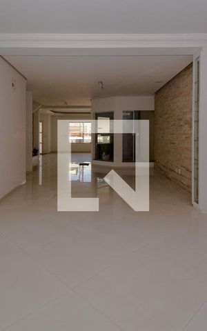 Casa à venda com 634m², 4 quartos e 5 vagas Casa à venda com 634m², 4 quartos e 5 vagasSala 2