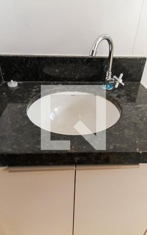 Apartamento para alugar com 40m², 2 quartos e sem vaga Apartamento para alugar com 40m², 2 quartos e sem vagaBanheiro