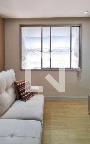 Apartamento à venda com 80m², 2 quartos e 1 vaga Apartamento à venda com 80m², 2 quartos e 1 vagaSala