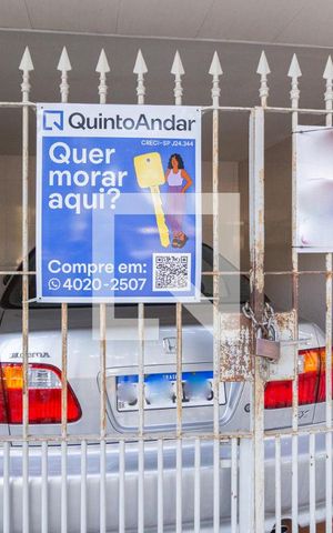 Casa à venda com 298m², 2 quartos e sem vagaFachada