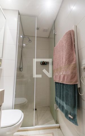 Apartamento para alugar com 50m², 1 quarto e 1 vaga Apartamento para alugar com 50m², 1 quarto e 1 vagaBanheiro da Suíte