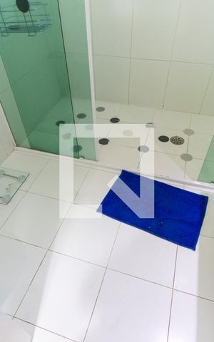 Casa à venda com 700m², 4 quartos e 8 vagas Casa à venda com 700m², 4 quartos e 8 vagasBanheiro