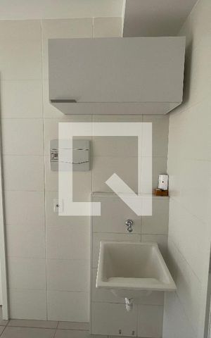 Apartamento à venda com 28m², 1 quarto e sem vaga Apartamento à venda com 28m², 1 quarto e sem vagaÁrea de Serviço