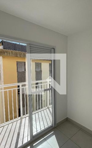 Apartamento à venda com 28m², 1 quarto e sem vaga Apartamento à venda com 28m², 1 quarto e sem vagaSala