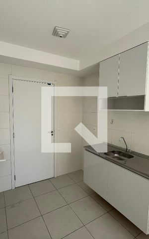 Apartamento à venda com 28m², 1 quarto e sem vaga Apartamento à venda com 28m², 1 quarto e sem vagaCozinha e Área de Serviço