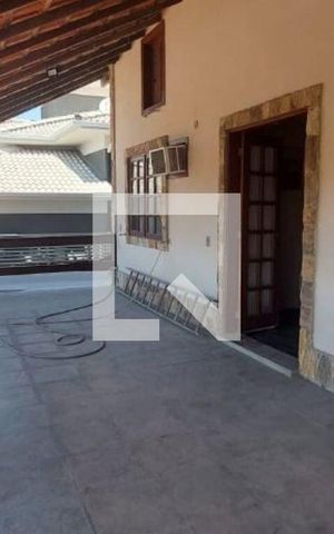 Casa à venda com 176m², 3 quartos e 2 vagas