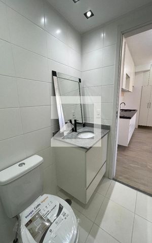 Apartamento à venda com 33m², 2 quartos e sem vaga Apartamento à venda com 33m², 2 quartos e sem vagaBanheiro