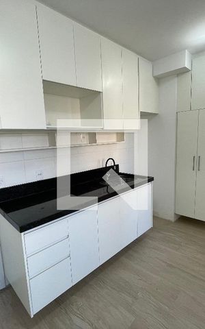 Apartamento à venda com 33m², 2 quartos e sem vaga Apartamento à venda com 33m², 2 quartos e sem vagaCozinha