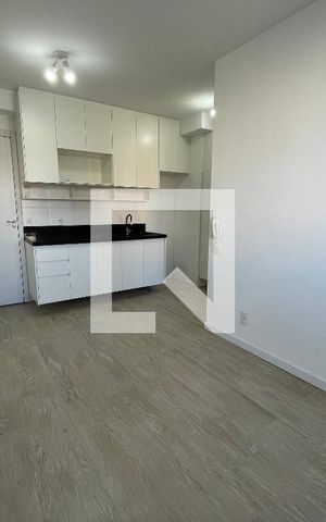 Apartamento à venda com 33m², 2 quartos e sem vaga Apartamento à venda com 33m², 2 quartos e sem vagaSala