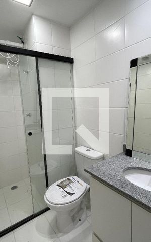 Apartamento à venda com 33m², 2 quartos e sem vaga Apartamento à venda com 33m², 2 quartos e sem vagaBanheiro