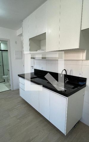 Apartamento à venda com 33m², 2 quartos e sem vaga Apartamento à venda com 33m², 2 quartos e sem vagaCozinha