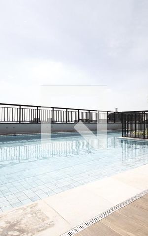 Studio à venda com 28m², 1 quarto e sem vagaPiscina