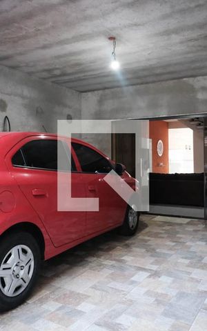 Casa à venda com 200m², 2 quartos e 3 vagas Casa à venda com 200m², 2 quartos e 3 vagasQuintal