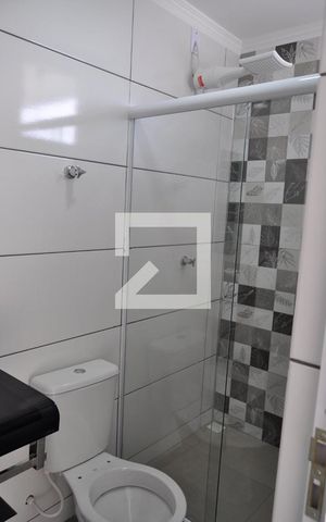 Casa de condomínio à venda com 144m², 2 quartos e 3 vagasBanheiro do Quarto 1
