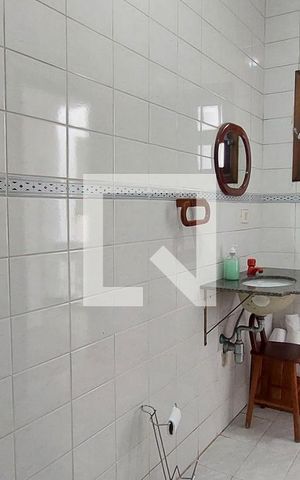 Casa à venda com 400m², 3 quartos e 4 vagas Casa à venda com 400m², 3 quartos e 4 vagasBanheiro 4