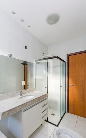 Apartamento à venda com 120m², 3 quartos e 4 vagas Apartamento à venda com 120m², 3 quartos e 4 vagasBanheiro da Suíte