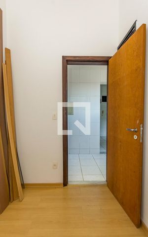 Apartamento à venda com 120m², 3 quartos e 4 vagas Apartamento à venda com 120m², 3 quartos e 4 vagasQuarto de Serviço