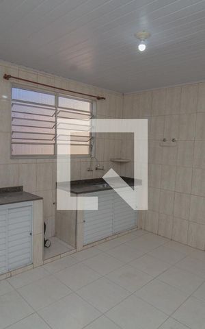 Casa à venda com 225m², 5 quartos e 2 vagas Casa à venda com 225m², 5 quartos e 2 vagasCozinha