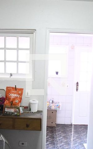 Casa de condomínio para alugar com 430m², 4 quartos e 3 vagasÁrea de Serviço