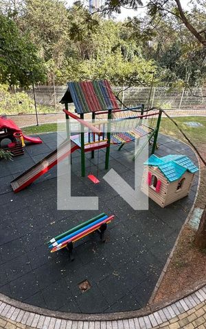 Apartamento para alugar com 80m², 3 quartos e 2 vagasÁrea comum - Playground