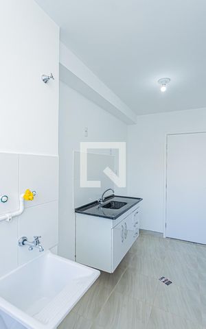 Apartamento para alugar com 35m², 2 quartos e sem vaga Apartamento para alugar com 35m², 2 quartos e sem vagaCozinha e Área de Serviço