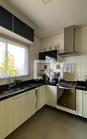 Casa de condomínio à venda com 260m², 3 quartos e 2 vagasCozinha