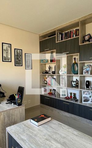 Casa de condomínio à venda com 260m², 3 quartos e 2 vagasEscritório