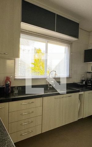 Casa de condomínio à venda com 260m², 3 quartos e 2 vagasCozinha