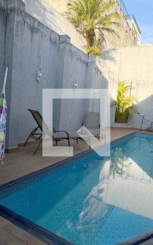 Casa de condomínio à venda com 260m², 3 quartos e 2 vagasPiscina