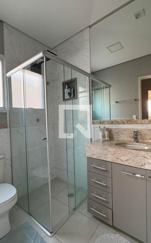 Casa de condomínio à venda com 260m², 3 quartos e 2 vagasBanheiro da Suíte 2