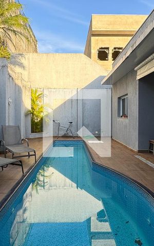 Casa de condomínio à venda com 260m², 3 quartos e 2 vagasPiscina