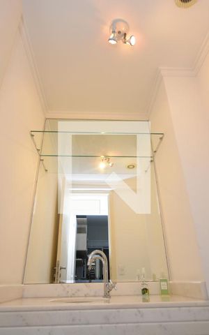 Apartamento para alugar com 137m², 4 quartos e 3 vagasBanheiro Social