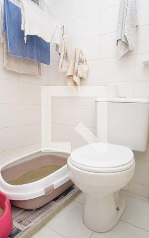 Apartamento para alugar com 137m², 4 quartos e 3 vagasBanheiro de serviço